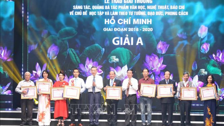 Hơn 200 tác phẩm đạt giải thưởng sáng tác và quảng bá văn học nghệ thuật, báo chí (13/5/2020)