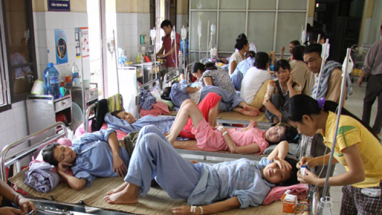 Bỏ giường dịch vụ, tín hiệu chấm dứt “1 bệnh viện 2 chế độ”? (11/6/2020)