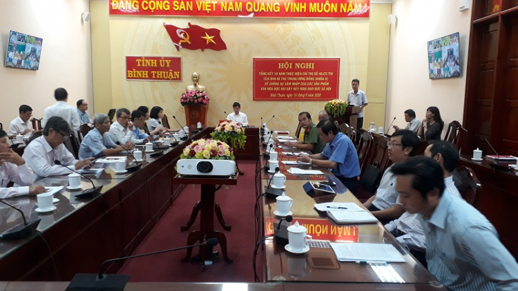 Bình Thuận: Khó khăn trong ngăn chặn văn hóa độc hại trên internet (16/6/2020)