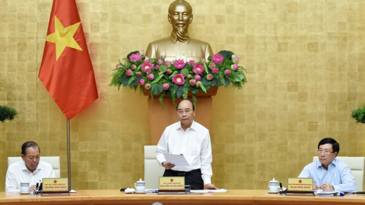 THỜI SỰ 21H30 ĐÊM 16/07/2020: Thủ tướng Nguyễn Xuân Phúc yêu cầu giải ngân hết gần 28 tỷ USD vốn đầu tư công trong năm nay.