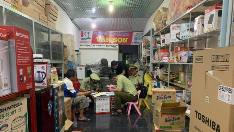 Đắc Lắc: Phát hiện đường dây nghi sang chiết gas lậu (17/7/2020)