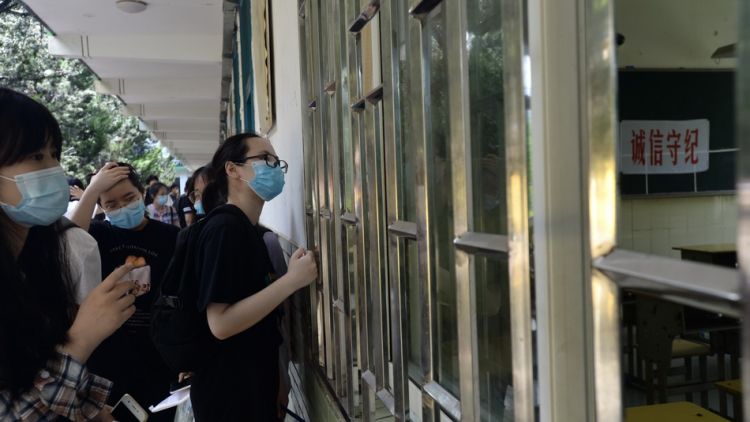 Trung Quốc: Gần 11 triệu thí sinh bước vào kỳ thi đại học (7/7/2020)