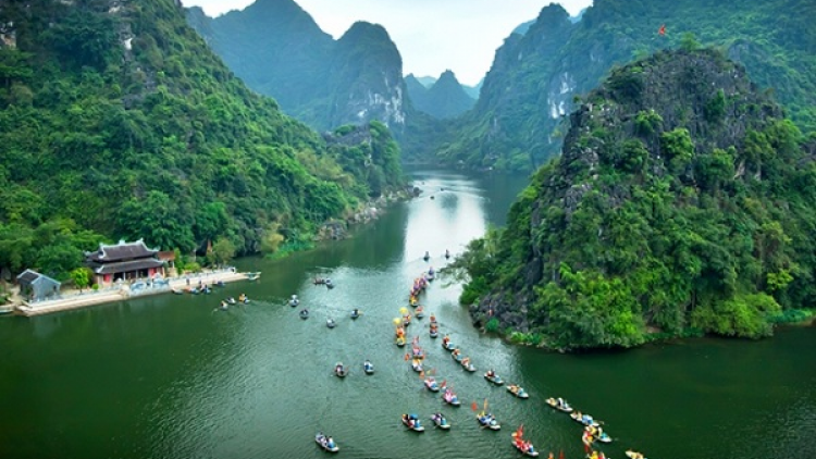 Khám phá vẻ đẹp quần thể khu lịch Tràng An - Bái Đính, tỉnh Ninh Bình (24/7/2020)