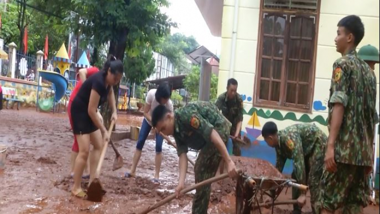 Bộ đội biên phòng Hà Giang  cử gần 200 cán bộ, chiến sĩ khắc phục mưa lũ (22/07/2020)