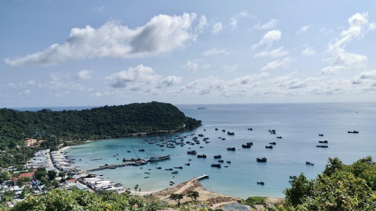 Loạt bài "Sắt son lời thề giữ biển"
Bài 1: Biển đảo là máu thịt Tổ quốc (31/08/2020)