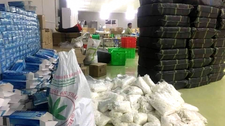 Xử lý nghiêm các cơ sở sản xuất tái chế khẩu trang, găng tay đã qua sử dụng (18/8/2020)