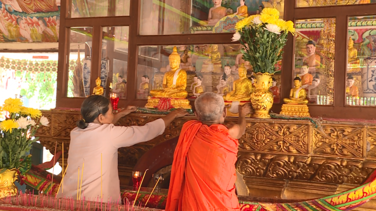 Kiên Giang: Đồng bào Khmer vui lễ Sen Dolta, an toàn phòng chống dịch (17/9/2020)