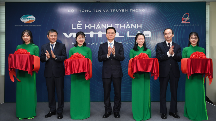 Khai trương phòng lab mạng di động mô phỏng thực tế- thúc đẩy hoạt động nghiên cứu tại trường đại học (19/09/2020)
