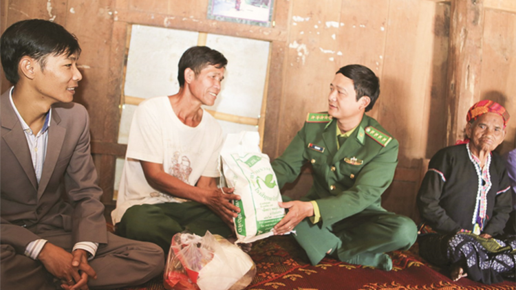 Dồn lực chăm lo Tết cho người nghèo, người hoàn cảnh khó khăn : Để Tết đến với mọi nhà. (Ngày 12/01/2020)