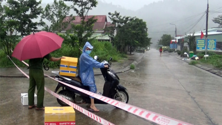 Quảng Nam: Ứng phó với "thách thức kép" (28/10/2021)