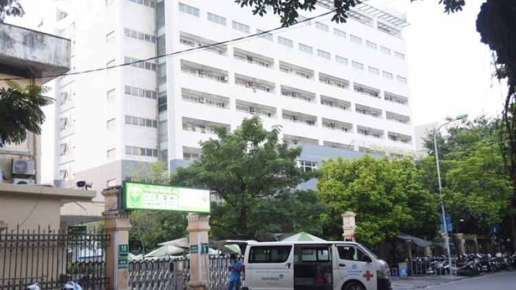 THỜI SỰ 12H TRƯA 3/10/2021: Bệnh viện Hữu nghị Việt Đức, Hà Nội tạm ngừng tiếp nhận bệnh nhân tới khám chữa bệnh nội trú, ngoại trú kể từ hôm nay