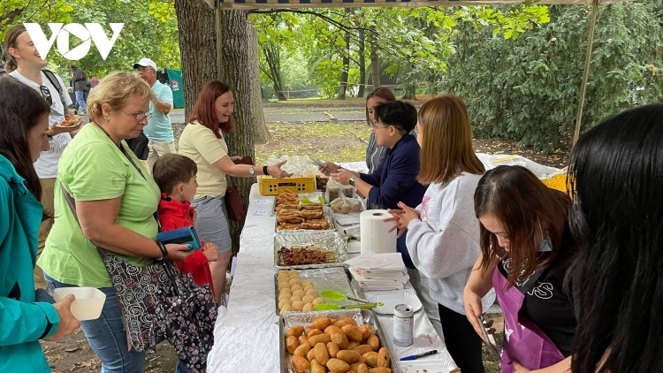 Festival Phật giáo - Quảng bá văn hóa truyền thống người Việt tại Czech (26/10/2021)