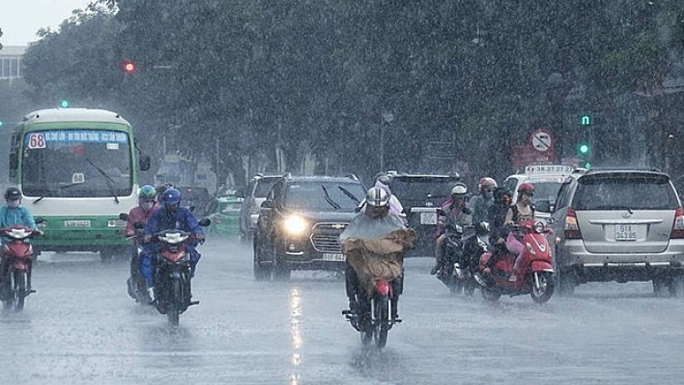 THỜI SỰ 12H TRƯA 23/10/2021: Từ hôm nay 23/10, mưa lớn diện rộng tiếp diễn ở khu vực từ Quảng Bình đến Phú Yên