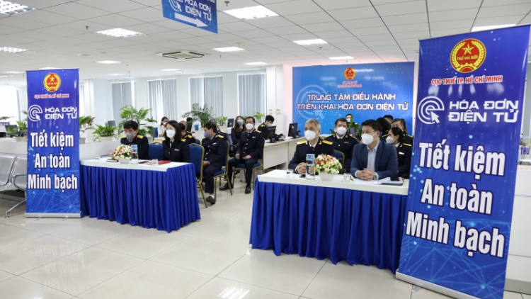 TP.HCM phấn đấu đến cuối năm có từ 90-95% doanh nghiệp sử dụng hóa đơn điện tử (29/10/2021)