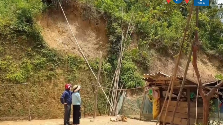 Chủ động di dời người dân vùng xung yếu, sạt lở trước khi bão số 8 đổ bộ vào đất liền(13/10/2021)