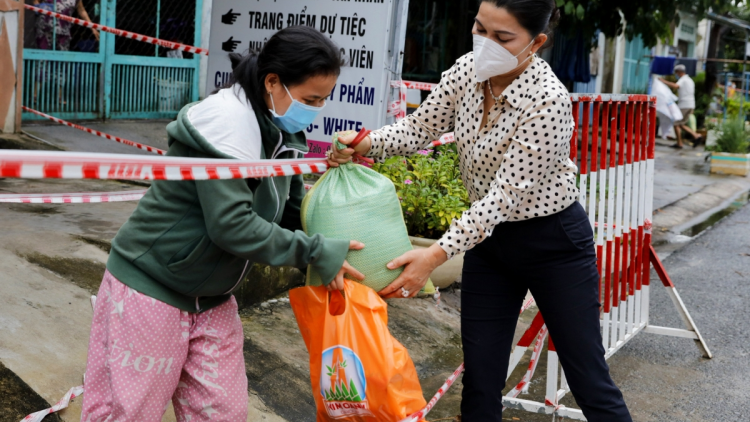 Bà Đặng Thị Kim Oanh, doanh nhân nặng lòng với cộng đồng (14/10/2021)