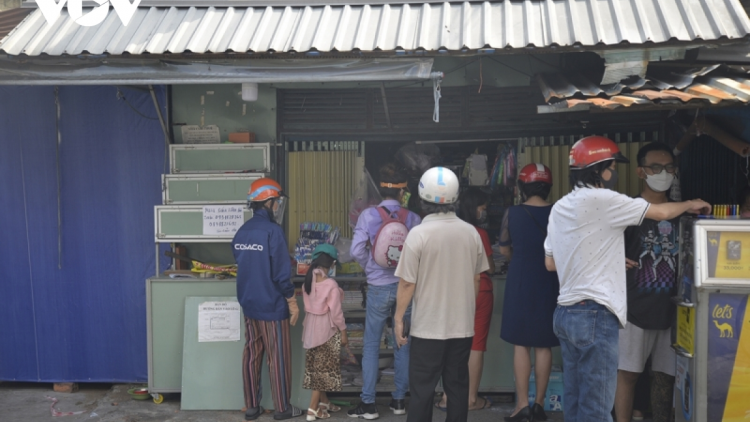 Giải pháp y tế nào để Thành phố Hồ Chí Minh chuyển sang cuộc sống bình thường mới an toàn (04/10/2021)