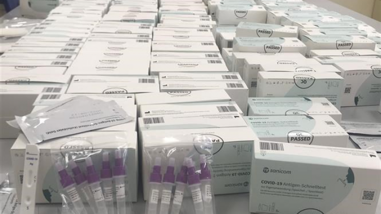 Hà Nội liên tục phát hiện và xử lý các bộ kit test nhanh Covid-19 (21/10/2021)