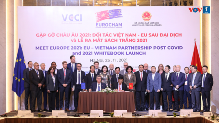 Việt Nam trở thành điểm đến hấp dẫn cho đầu tư trực tiếp nước ngoài (25/11/2021)