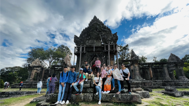 Campuchia: khống chế dịch COVID-19 thành công, người dân đổ xô đi du lịch (21/11/2021)