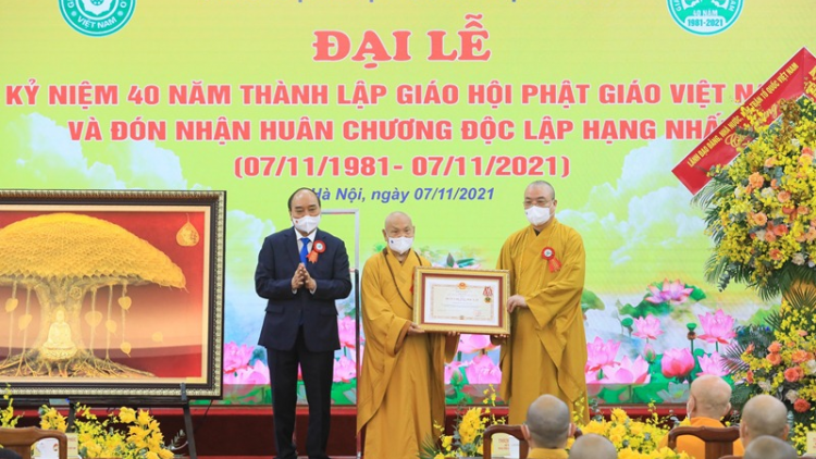 THỜI SỰ 12H TRƯA 07/11/202: Chủ tịch nước Nguyễn Xuân Phúc dự đại lễ kỷ niệm 40 năm thành lập Giáo hội Phật giáo Việt Nam