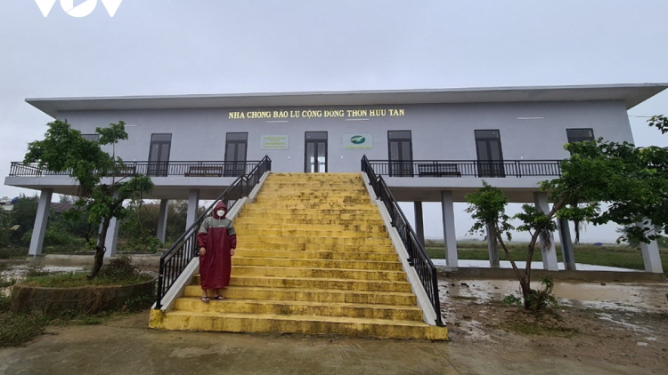 Những ngôi nhà được thiết kế đặc biệt - vơi đi nỗi lo chạy lũ của người dân Quảng Bình (1/11/2021)
