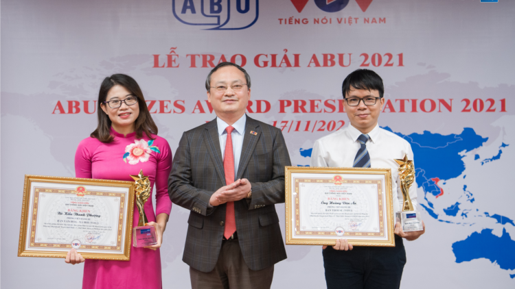 THỜI SỰ 18H CHIỀU 17/11/2021: Lần đầu tiên Đài Tiếng nói Việt Nam giành giải thưởng cao nhất của Hiệp hội Phát thanh - Truyền hình châu Á - Thái Bình Dương ABU