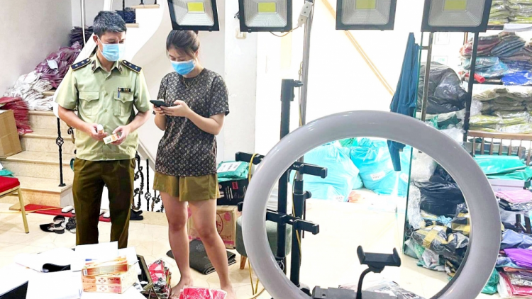 Vì sao livestream, quảng cáo bán hàng trên mạng xã hội bát nháo, thật giả lẫn lộn nhưng việc xử lý vẫn rất khó khăn? (17/12/2021)