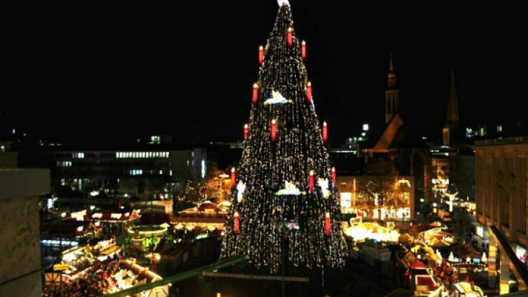 Kỷ lục trang hoàng cây thông Noel tại Đức (8/12/2021)