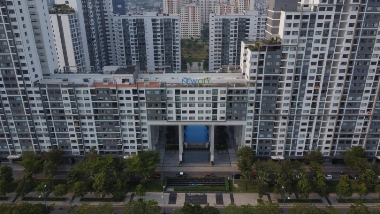 TP.HCM "loay hoay" xử lý hàng ngàn căn hộ tái định cư bỏ không (10/12/2021)