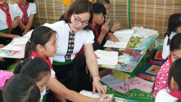 Mường Lò, truyền dạy nét đẹp văn hóa đồng bào Thái (08/12/2021)