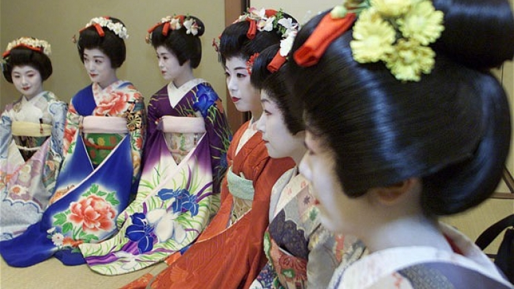 Các nghệ sĩ Geisha Nhật Bản vật lộn thời Covid-19 (17/2/2021)