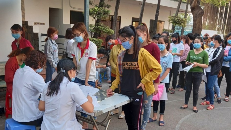 Sản xuất đầu năm được triển khai thế nào để vừa đảm bảo sản xuất, vừa phòng chống dịch? (18/02/2021)