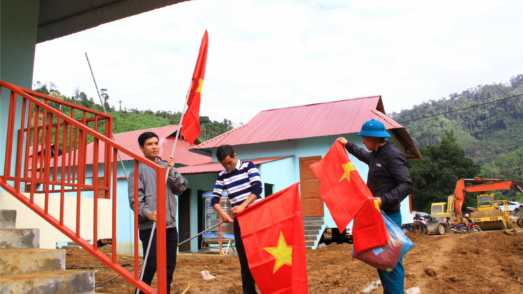 Hồi sinh trên vùng sạt lở núi Trà Leng (09/02/2021)