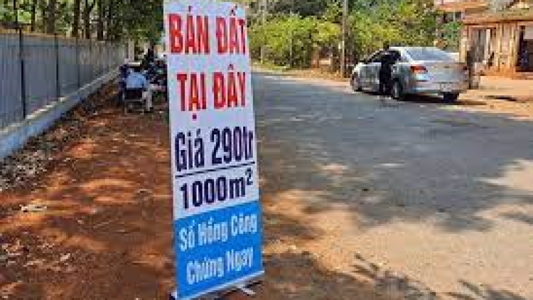 Loạt bài: Giải mã cơn sốt đất: Bài 1: “Lỗi” chính sách khiến giá đất tăng khắp nơi?” (31/03/2021)