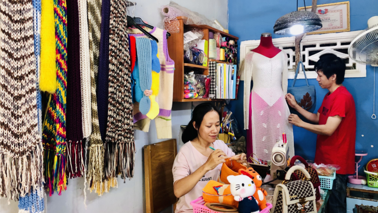 Cần Thơ: Chị Lê Thanh Ái Nhi khởi nghiệp len handmade thành công từ 1 triệu đồng (5/3/2021)