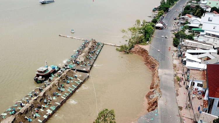 ĐBSCL: Sạt lở, sụt lún nghiêm trọng do khai thác nước ngầm (24/04/2021)