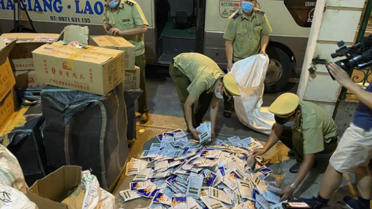 Hà Giang thu giữ hơn 10.000 sản phẩm không hóa đơn chứng từ (20/5/2021)