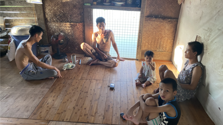Cuộc sống ở xóm nghèo Hà Nội, lay lắt trong mùa dịch covid-19 (20/6/2021)