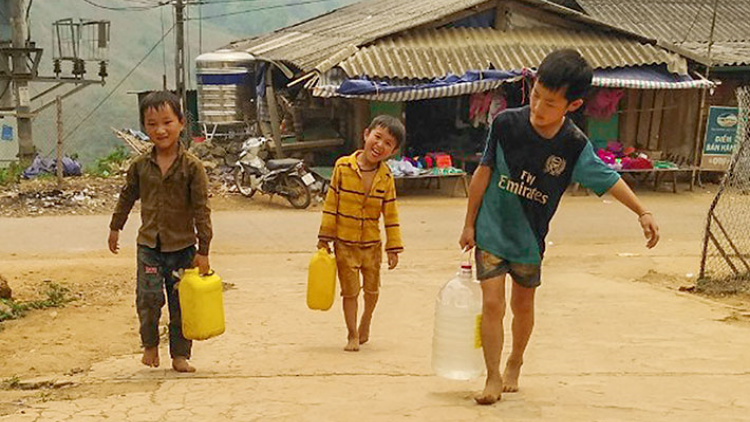 Để tiếp cận nước sạch trở thành thượng quyền của trẻ em. (06/06/2021)