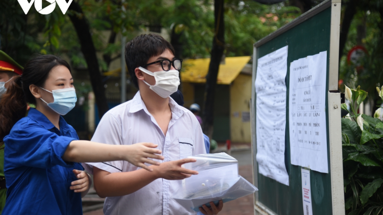 THỜI SỰ 12H TRƯA 18/06/2021: Bộ GD-ĐT chốt phương án tổ chức kỳ thi tốt nghiệp THPT làm 2 đợt.