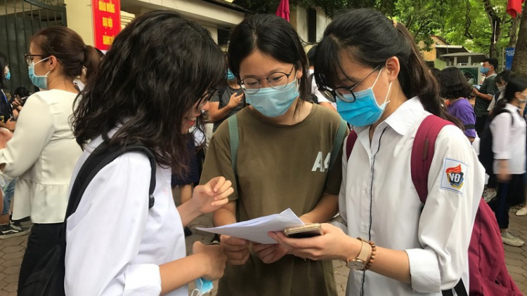 THỜI SỰ 21H30 ĐÊM 28/6/2021: Sở GD&ĐT Hà Nội công bố điểm chuẩn trúng tuyển vào lớp 10 THPT công lập năm học 2021-2022.