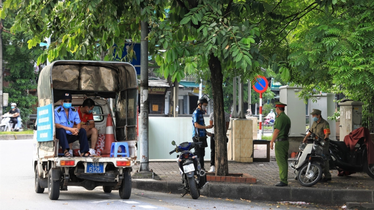 Hà Nội tăng cường xử lý các trường hợp vi phạm phòng, chống dịch (26/7/2021)