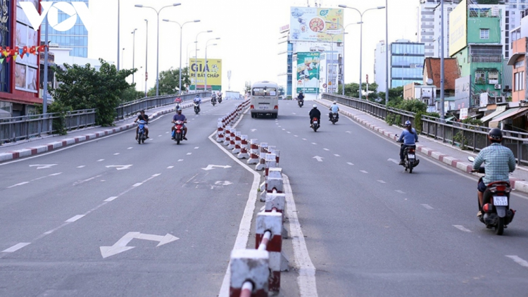 THỜI SỰ 18H CHIỀU 17/7/2021: Giãn cách theo Chỉ thị 16 đối với các tỉnh thành phía Nam từ 0h ngày 19-7 để thắt chặt hơn nhiệm vụ phòng chống dịch COVID-19