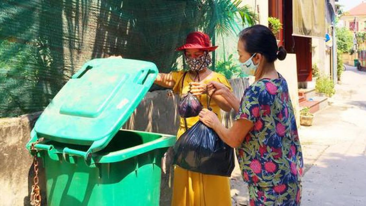 Thùng rác công cộng, bảo vệ môi trường (2/7/2021)