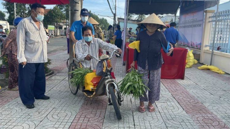 ĐBSCL: khẩn trương triển khai chính sách hỗ trợ người khó khăn do dịch Covid-19 (24/7/2021)