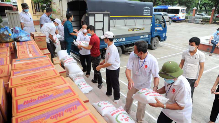 Những chuyến xe “tình nghĩa” hỗ trợ bà con vùng cách
ly (19/7/2021