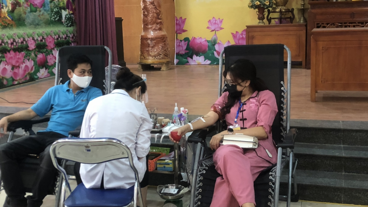 Người dân Hà Nội hiến máu giúp sức cùng miền Nam chống dịch COVID-19 (4/8/2021)