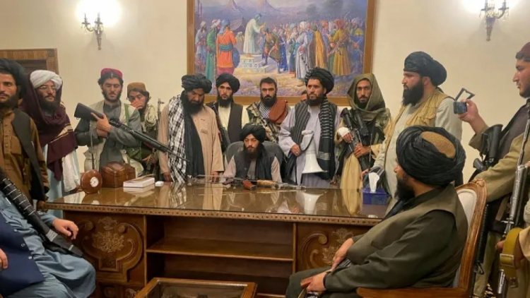 Afghanistan: “Kẻ khóc, người cười” (16/8/2021)