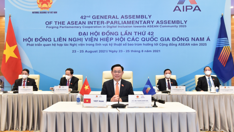 THỜI SỰ 18H CHIỀU 23/8/2021: Tại ĐHĐ Liên nghị viện các nước ASEAN lần thứ 42, Chủ tịch Quốc Hội Vương Đình Huệ đề nghị Nghị viện các nước trao quyền nhiều hơn cho các Chính phủ, để chủ động, linh hoạt ứng phó hiệu quả với dịch bệnh, giảm thiểu thiệt hại và mau chóng phục hồi kinh tế, xã hội sau đại dịch Covid-19.